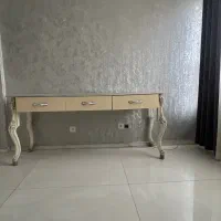 میز سه کشو سالم