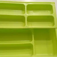 نظم دهنده ی قاشق و چنگال