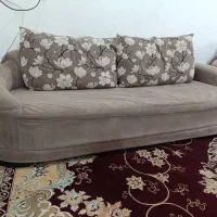 یک دست مبل شش نفره سالم و شیک +یه مبل راحتی (هدیه)