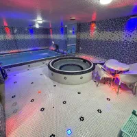 لوکس-ترین-استخر-ساحلی