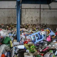 کار بازیافت پلاستیک