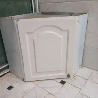 کابینت دیواری سه گوش