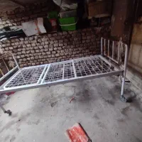 تخت بیمارستانی|تخت و سرویس خواب|میانه, |دیوار