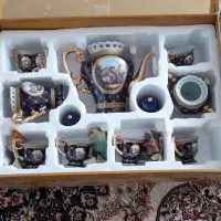 عصرانه خوری سورمه ای