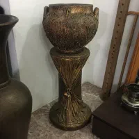 گلدان و پایه گلدان پتینه