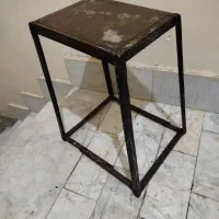چهارپایه آهنی و گاری چرخ دار  دست ساز آهنی