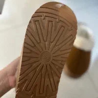 تعدادی کفش نو و تمیز|کیف، کفش، کمربند|قم, دانش|دیوار