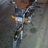 کویر ۲۰۰ مدل ۹۵ آخرین سری کاربراتور|موتورسیکلت|اصفهان, چشمه باقرخان|دیوار