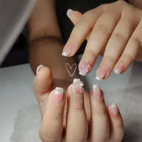 خدمات کاشت ناخن و کاشت مژه|خدمات آرایشگری و زیبایی|اصفهان, سرتاوه|دیوار