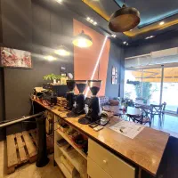 استخدام باریستا خانم ویا آقا درکافه،تهراندشت|استخدام خدمات فروشگاه و رستوران|هشتگرد, تهران دشت|دیوار