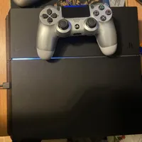 Ps4 فت ۵۰۰ گیگ بسیار تمیز دارای بازی قانونی