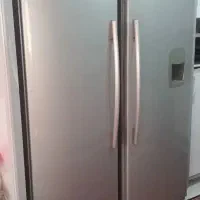 یخچال دوقلوی نقره ای تمیز