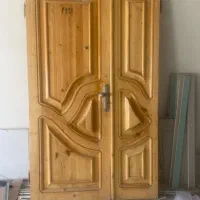 در اتاق و در ورودی و در گارد آهنی و در  کمد
