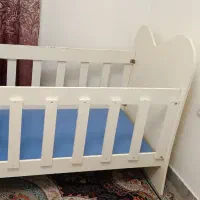 تخت نوزاد