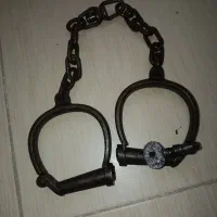 پابنده قدیمی کلکسیونی و آنتیک|کلکسیون اشیاء عتیقه|هشتگرد, شهرک پارسیان|دیوار