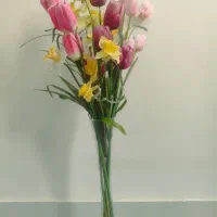 ۱۰ شاخه گل با گلدان بلند خارجی