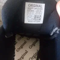 کتانی دور دوخت کاملا سالم|کیف، کفش، کمربند|خوی, |دیوار