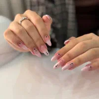 تخفیف ویژه کاشت ناخن به مدت محدود