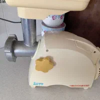 چرخ گوشت کاملا سالم و استفاده نشده