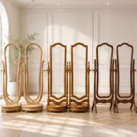 آینه ایستاده
