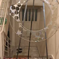 سه پایه تاج گل