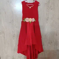 تعدادی پیراهن مجلسی کودک و نوجوان