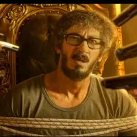 ۲ عدد بلیط فیلم مرد عینکی سانس ساعت ۱۹ بام نیایش