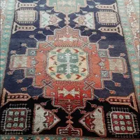 یک عدد تخت فلزی تک نفره.یک تخت فرش طبیعی ۳×۱.۳۰