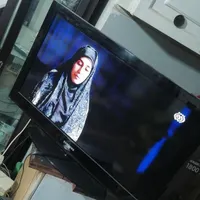 تلوزیون ۳۲ ال سی دی