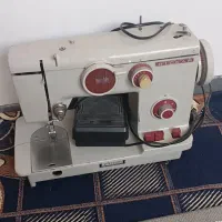 چرخ خیاطی با میز