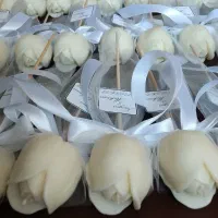 شمع های لاله  و آلاله معطر