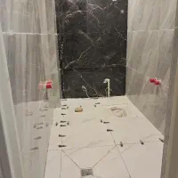 سنگ کاری و کاشی‌کاری نما .کف.راه پله پذیرفته میشود