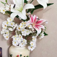 ۲ عدد گلدان سرامیکی با گل‌|گل مصنوعی|بابل, |دیوار