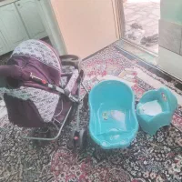 یک عدد کالسکه همرا با استامبولی بچه