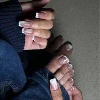 خدمات تخصصی ناخن و پدیکور|خدمات آرایشگری و زیبایی|رودسر, |دیوار