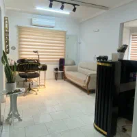 اجاره تخت مژه ، میز ناخن ، صندلی میکاپ و شینیون|اجارهٔ دفتر کار، اتاق اداری، مطب|نوشهر, |دیوار