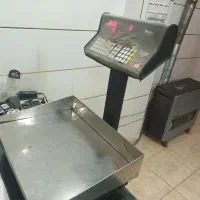 یخچال فریزرمرغ وماهی فروشی|فروشگاه و مغازه|مبارکه, |دیوار