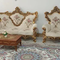 مبل سلطنتی