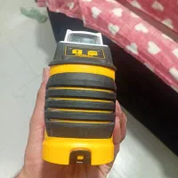 یک عدد تراز لیزری برند کنزاکس