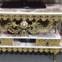 میز تی وی برنجی شیک و محکم