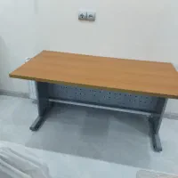 میز تحریر بزرگ ۱۵۰ در ۸۰ بسیار راحت