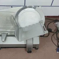دستگاه کالباس بر محک