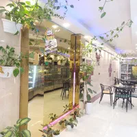 رهن واجاره مجموعه ساختمانی کافه قنادی دایی علی