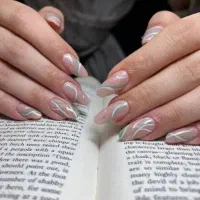 خدمات مانیکور کاشت و لمینت ناخن  کاملاً رایگان|خدمات آرایشگری و زیبایی|حمیدیا, |دیوار