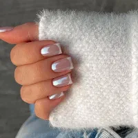 کاشت ناخن و اکستنشن مژه