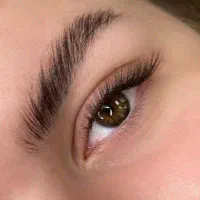 اکستنشن و کاشت مژه دائم به مدت محدود