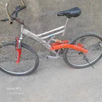 یک دستگاه دوچرخه ۲۶ الگانس دنده ایی فنری