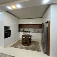 135متری-سه-خوابه-دانشگاه-روب-نما-و-هوشمند