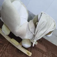 راکر بچگانه|اسباب‌بازی بچه|قم, باغ شریفی|دیوار