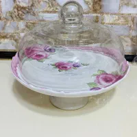 کیک خوری پایه دار چینی با درب شیشه ای|ظروف سرو و پذیرایی|رشت, منظریه|دیوار